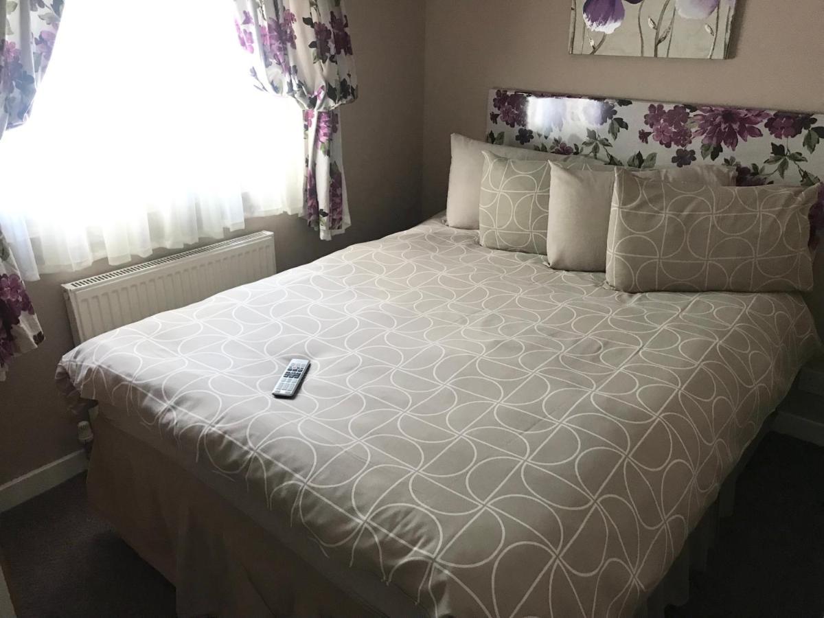 3 Bedroom Self-Catering Holiday Home Stepps Bagian luar foto