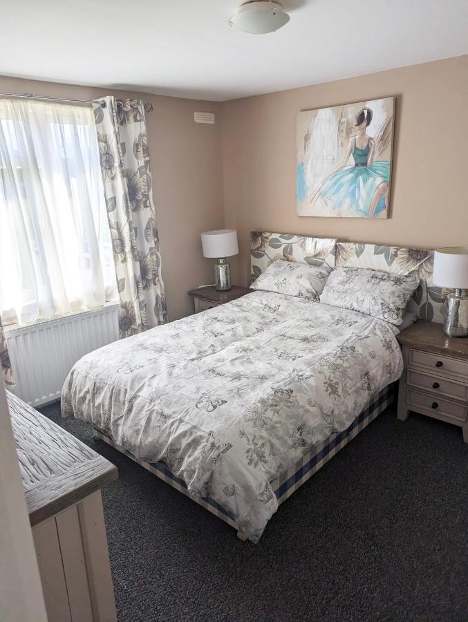 3 Bedroom Self-Catering Holiday Home Stepps Bagian luar foto